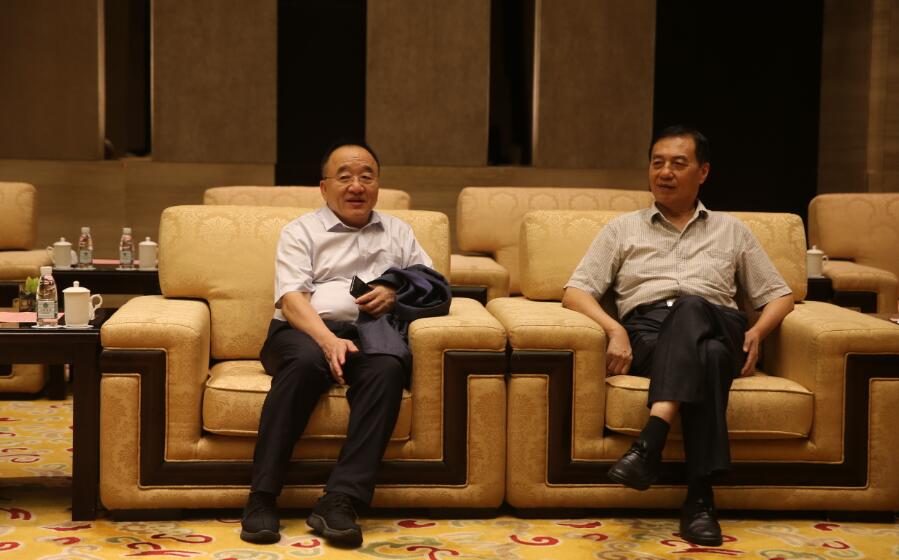白长岗.jpg