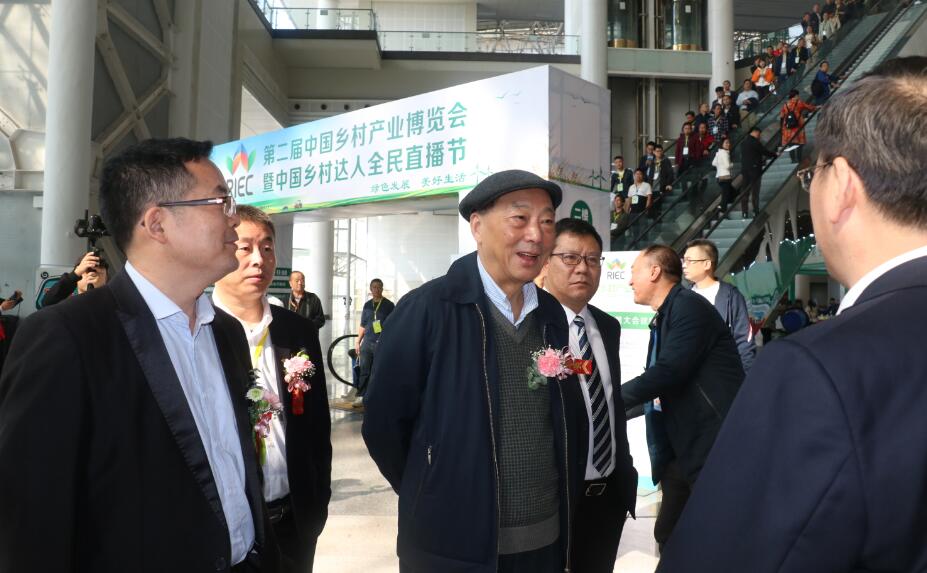 巡展1.jpg