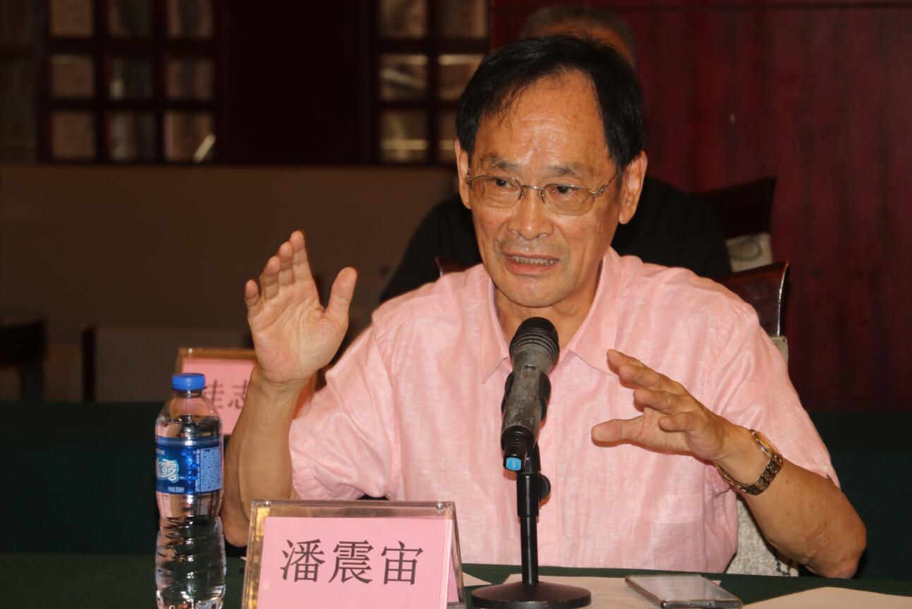 潘震宙.jpg