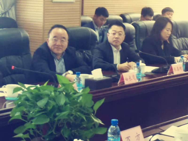 座谈会1.jpg